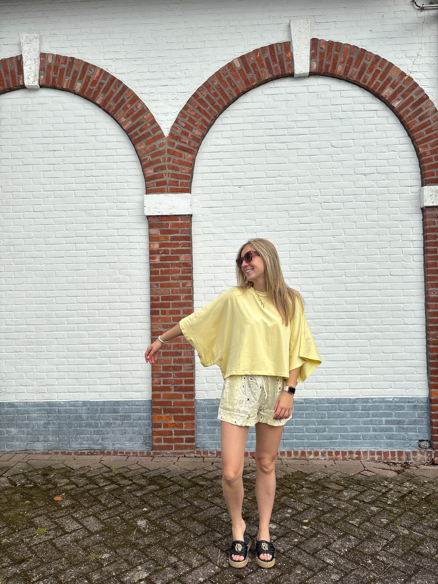 Olivia short - geel