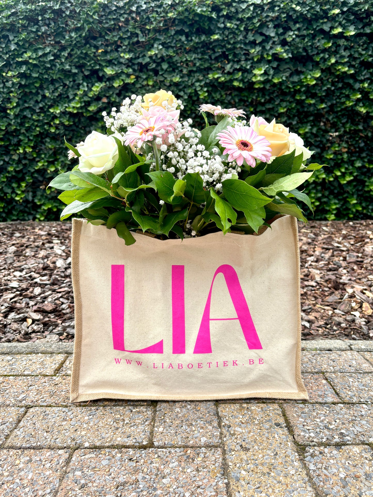 Lia shopper