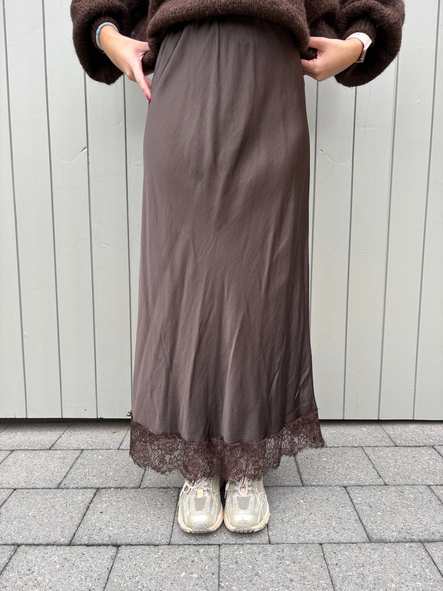 Kira satijnen rok - bruin