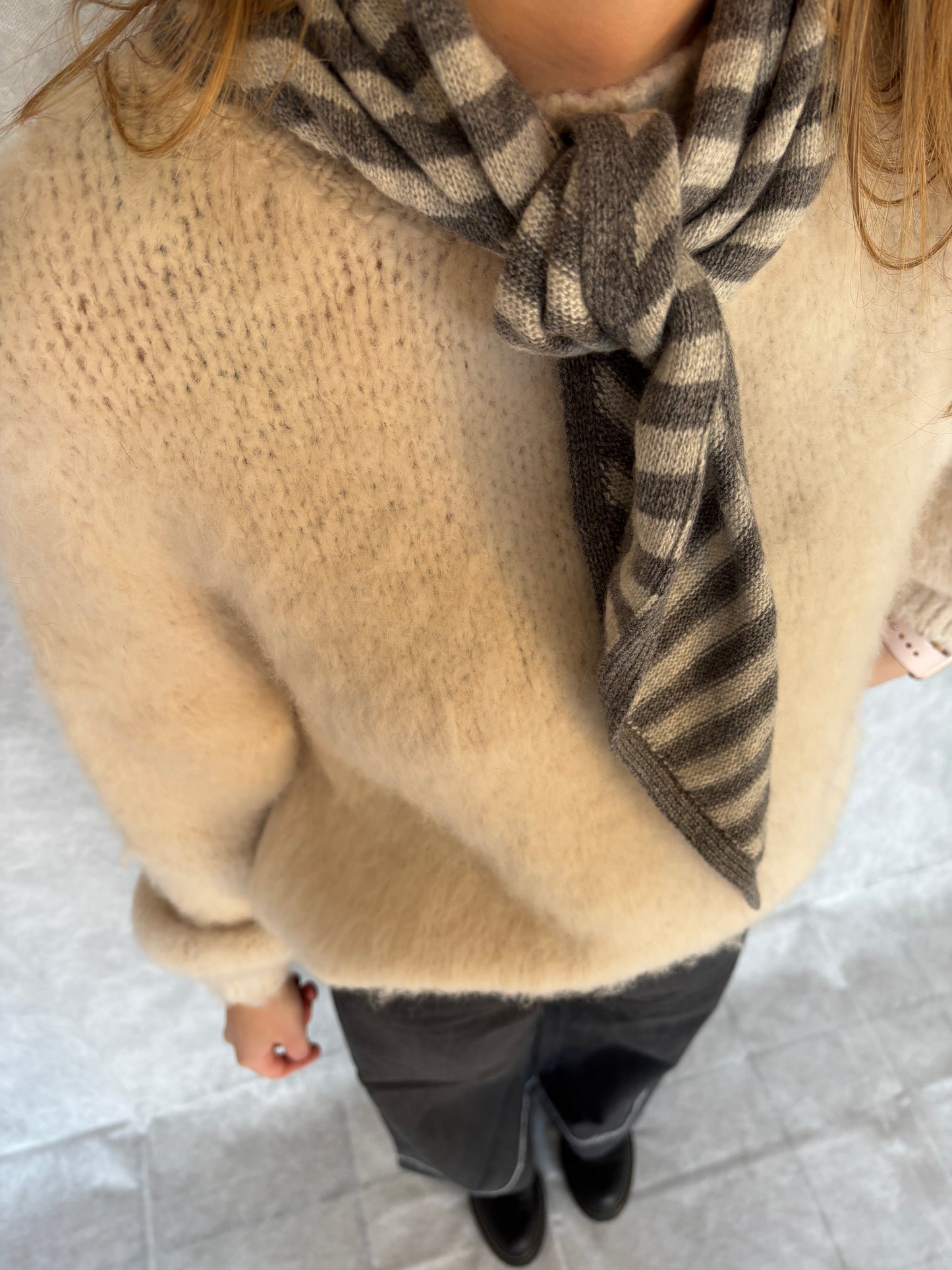 Ester sjaaltje - grijs