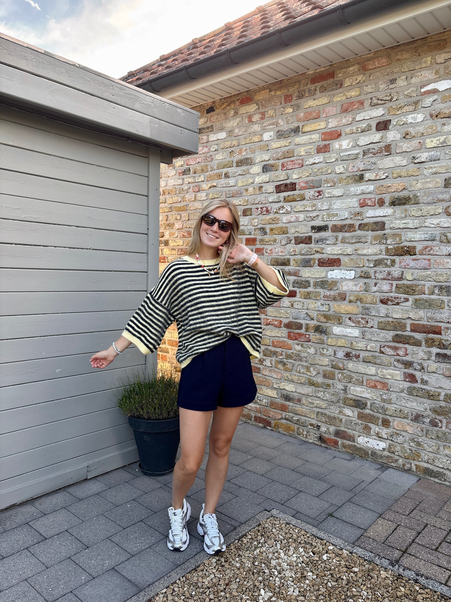 Lou pull - donkerblauw/geel
