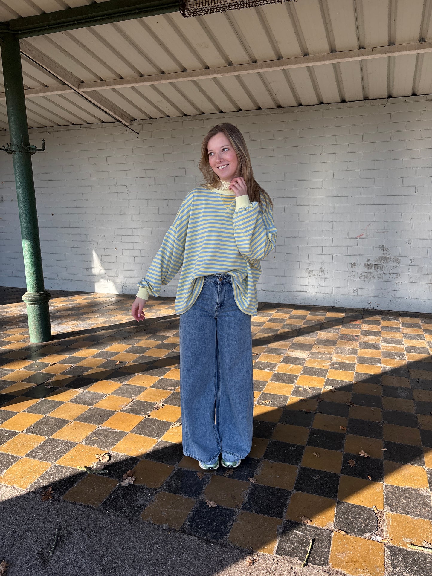 Pip sweater - lichtblauw/geel