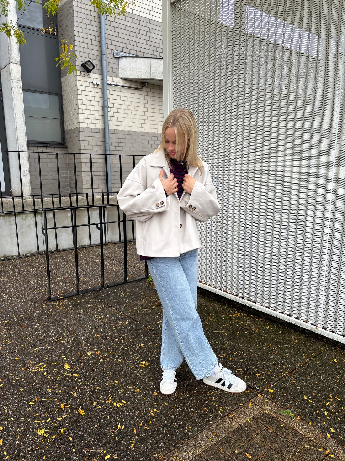 Delphine jas - beige