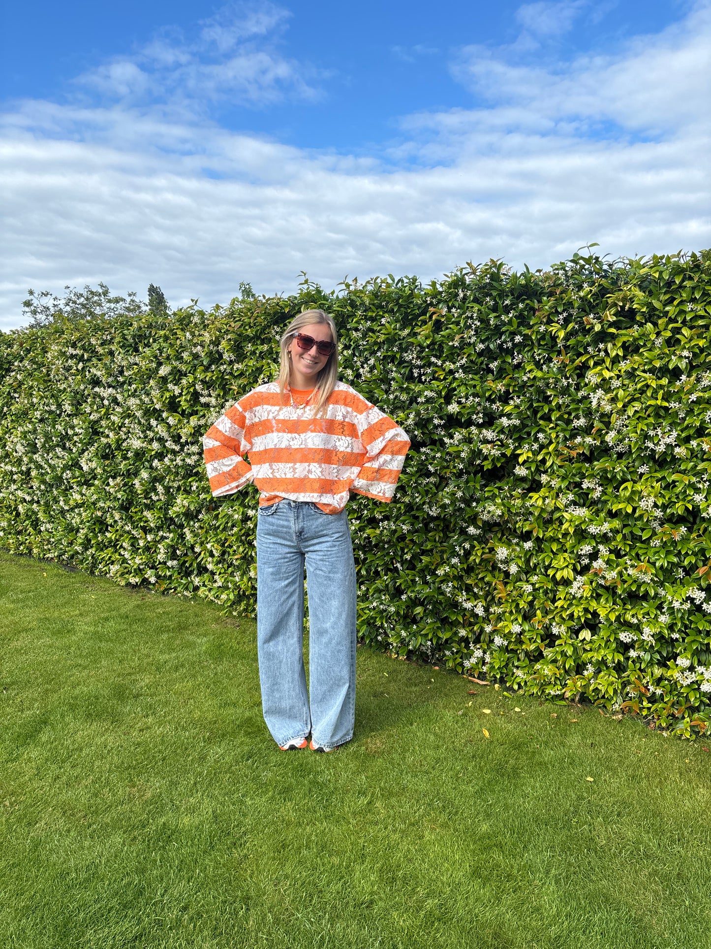 Kate truitje - oranje/wit