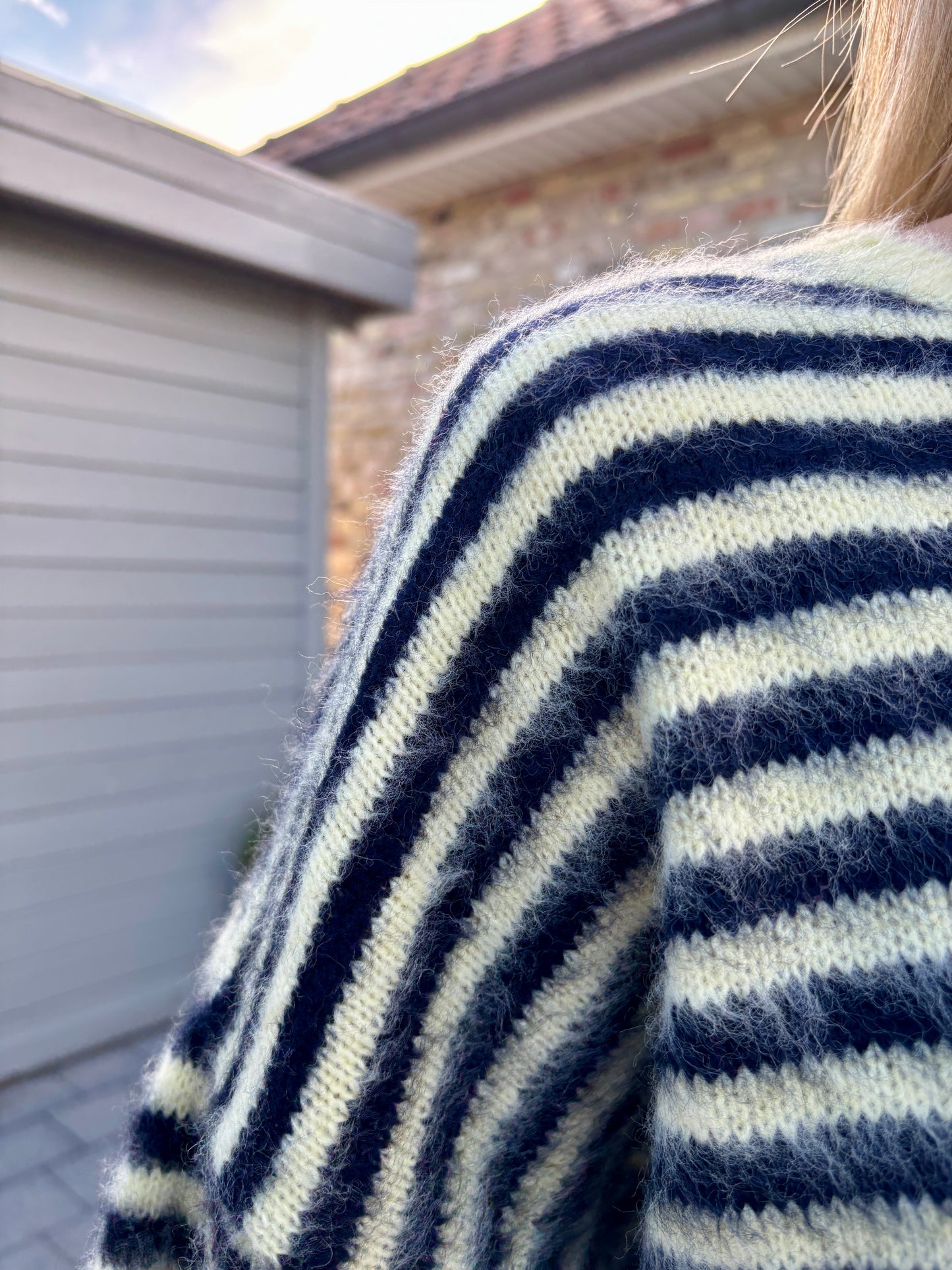Lou pull - donkerblauw/geel